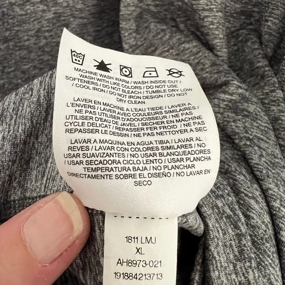 ⭐️ Nike Running Dri-Fit Gray 1/4 Zip Shirt Men’s Size XL - Picture 5 of 5